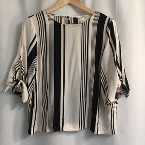 Wide sleeves black and ivory striped shirt